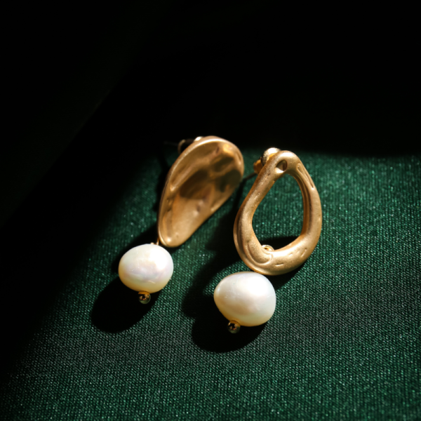 Luxury Pearl Stud Earrings. Luxury Pearl Stud Earrings