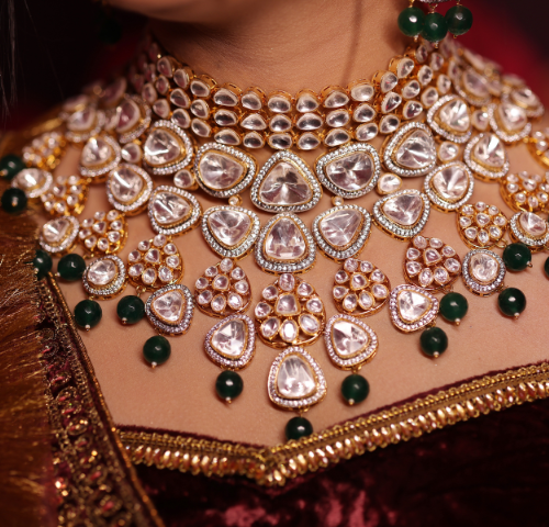 elegent Chocker Emerald Stone Choker